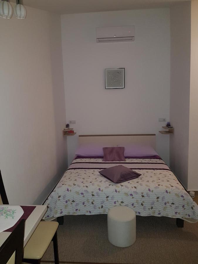 Gabi Rooms & Studio Apartment Lozovac Exterior photo